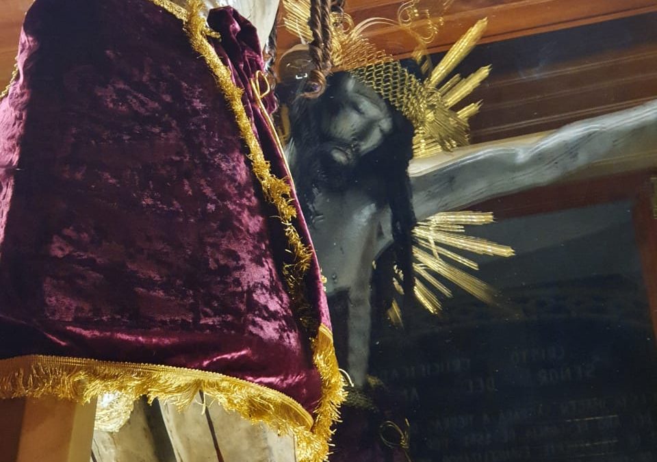 Exposición del Santísimo y rezo del Santo Rosario